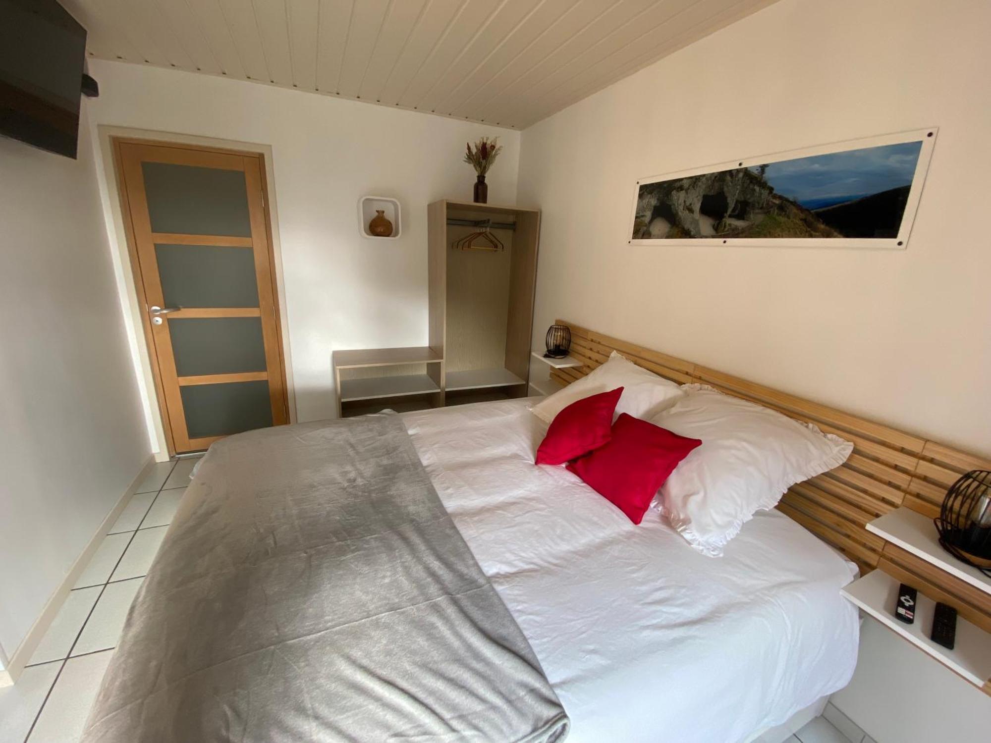 L'Oustal Des Domes Hotel Orcines Ngoại thất bức ảnh